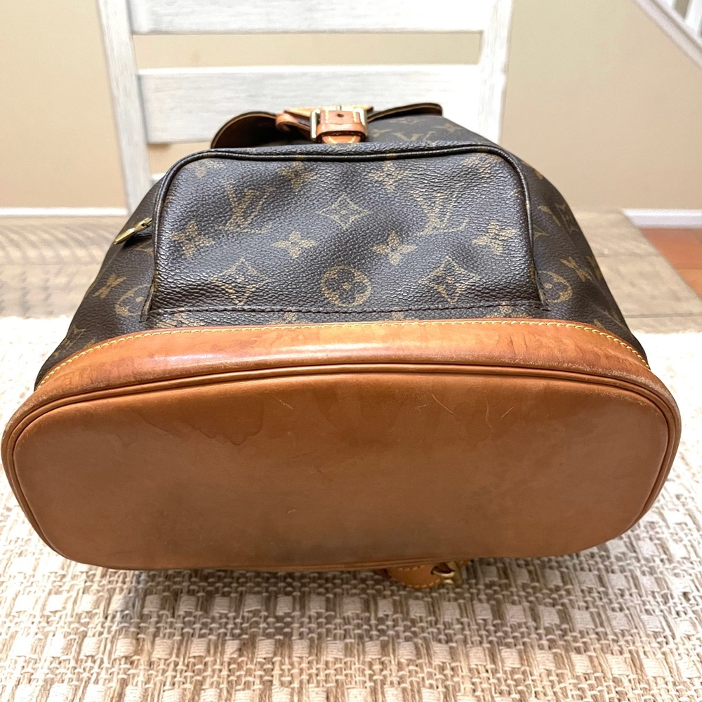 Backpack - Picture 7 of 12